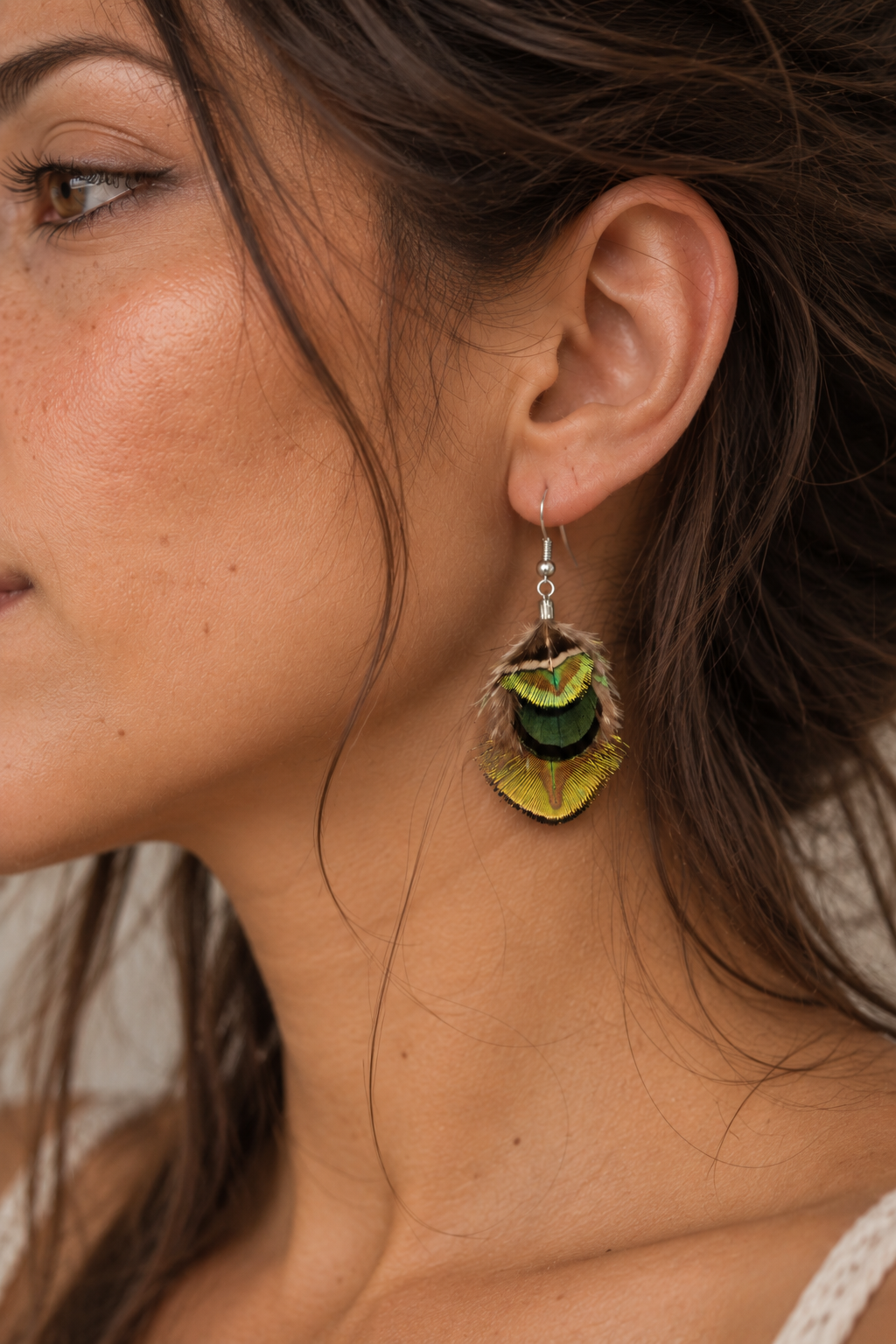 Aretes delicados de pavo real mini