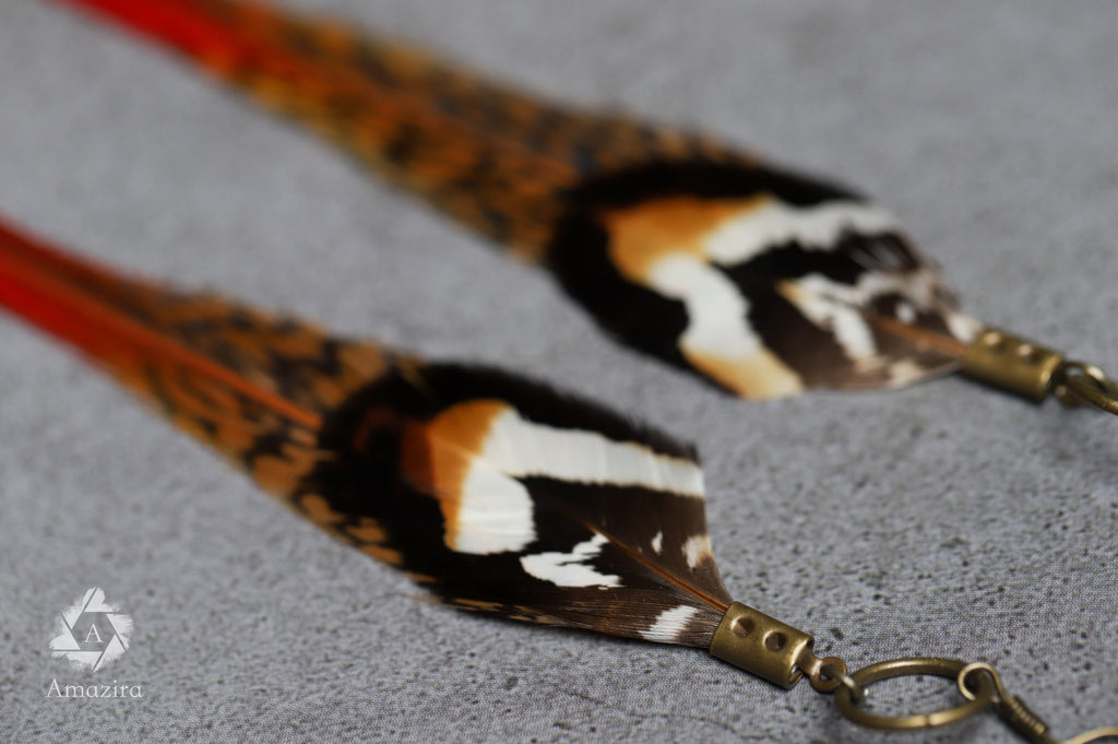 Rote Schwertfedern-Ohrringe