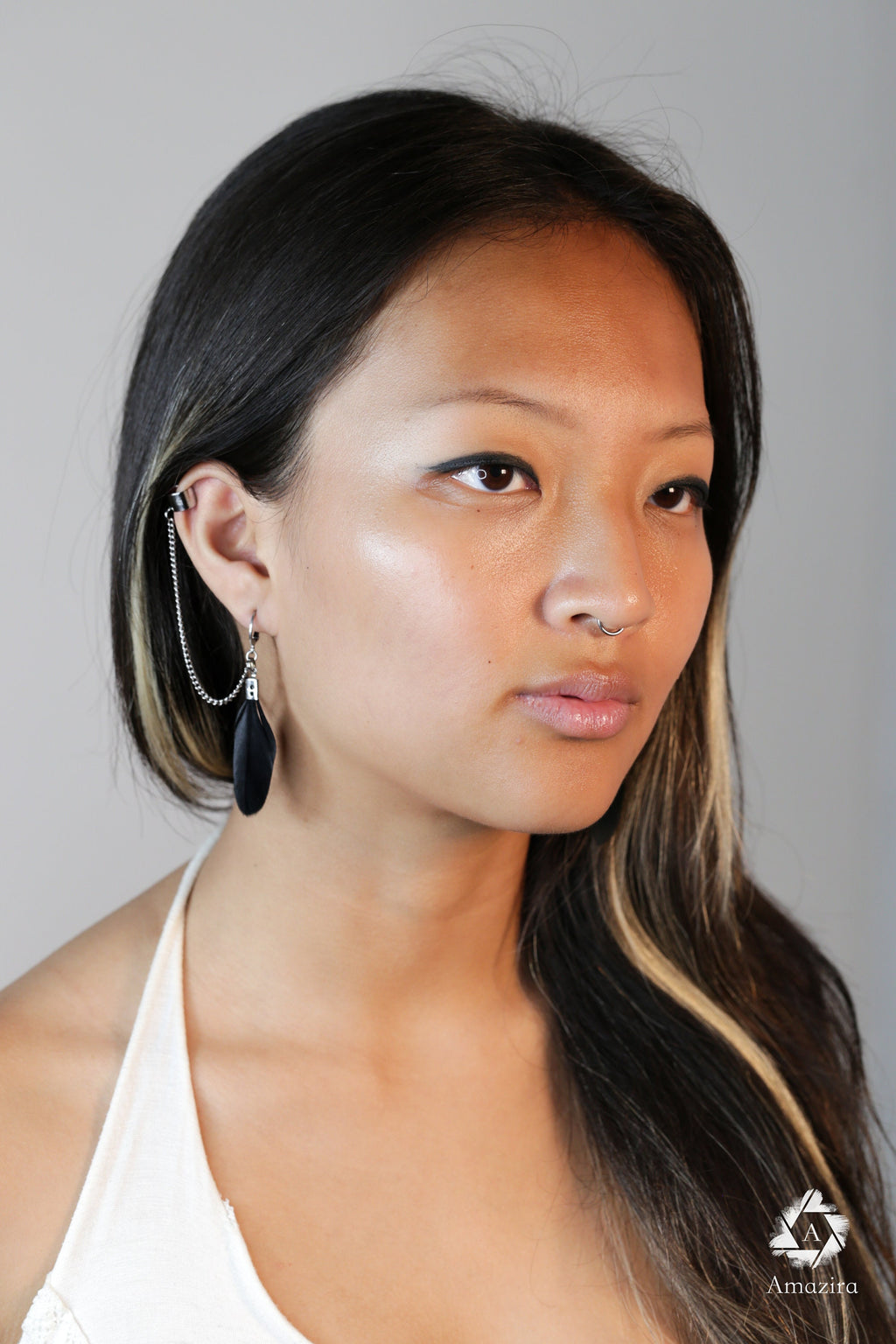 Cuff link chain feather black earring