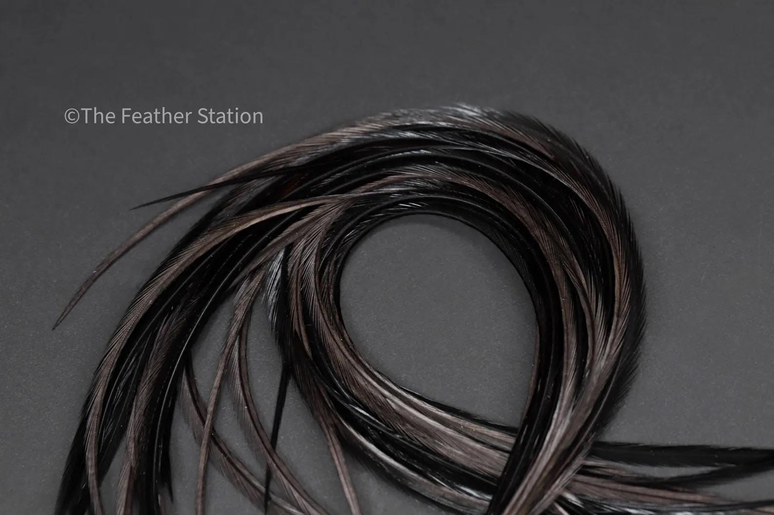 DIY Feather Hair Extension Kit, 20-25 cm / 9-11'' Dark black grey feathers, boho festival unique gothic emo halloween hair enhancement