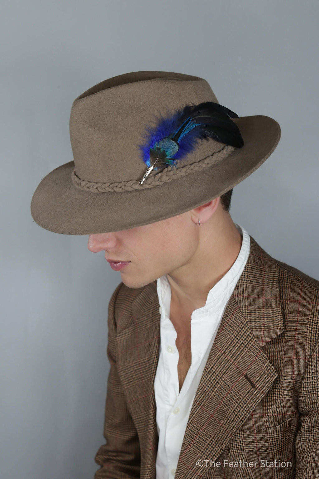 Electric blue feather feather hat pin